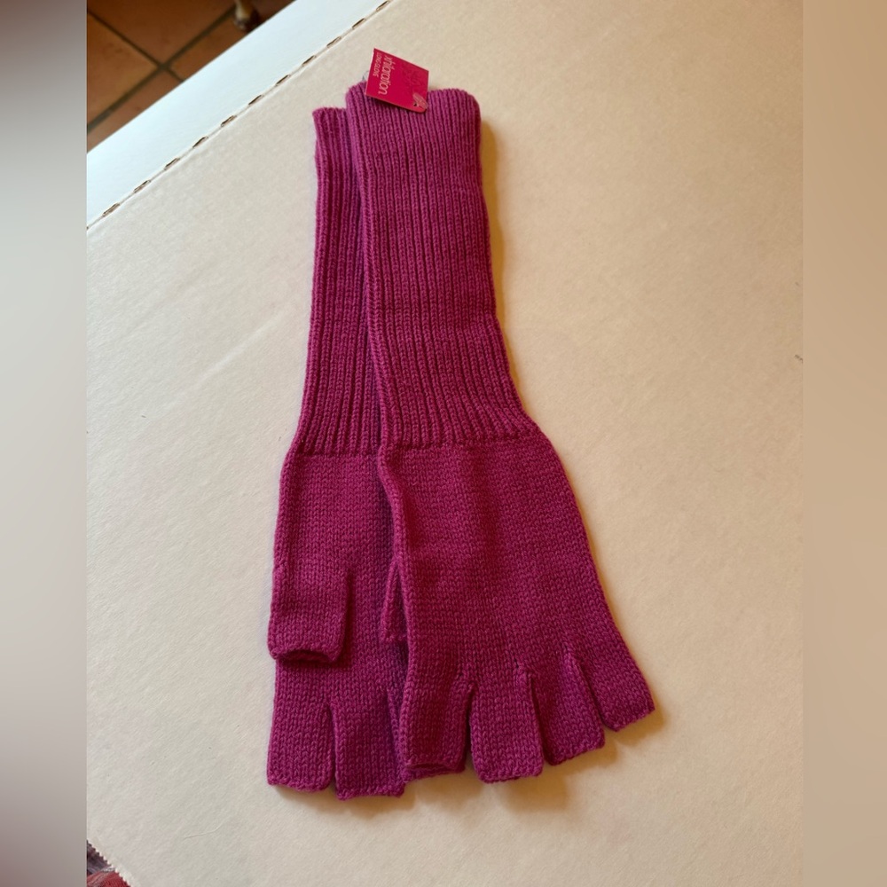 NWT Gloves
